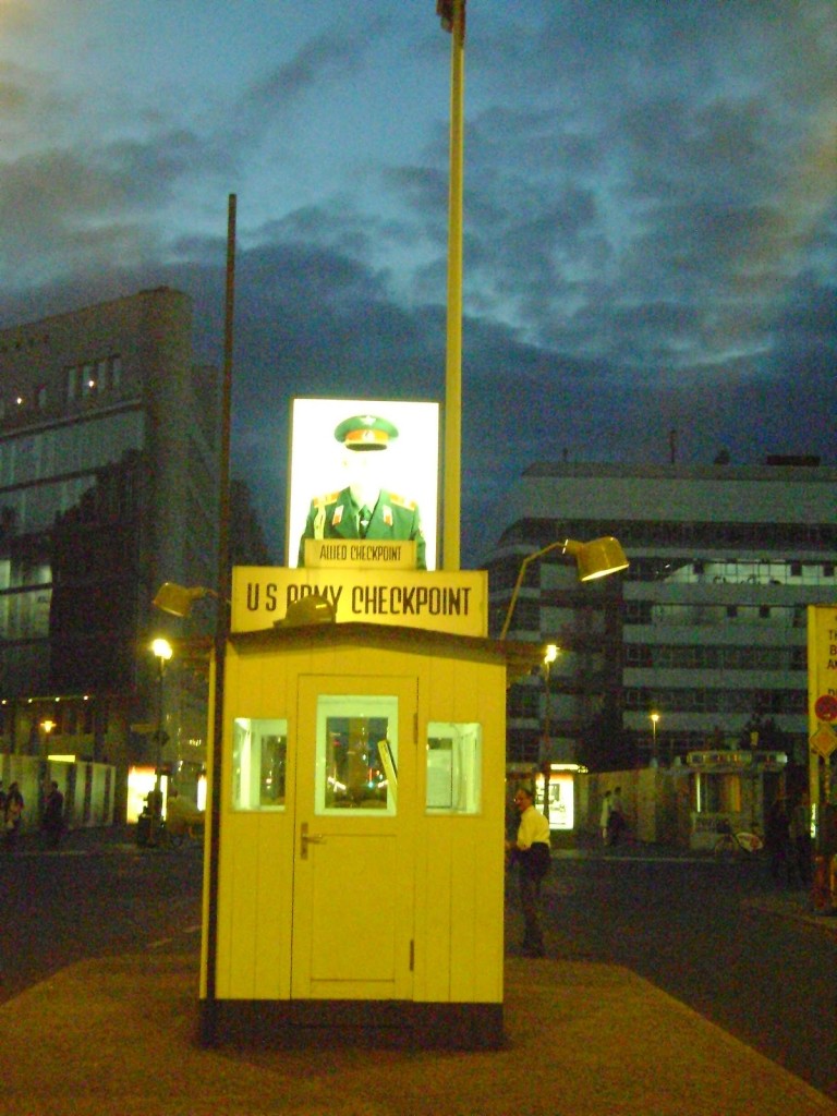 Checkpoint Charlie Muro de Berlín