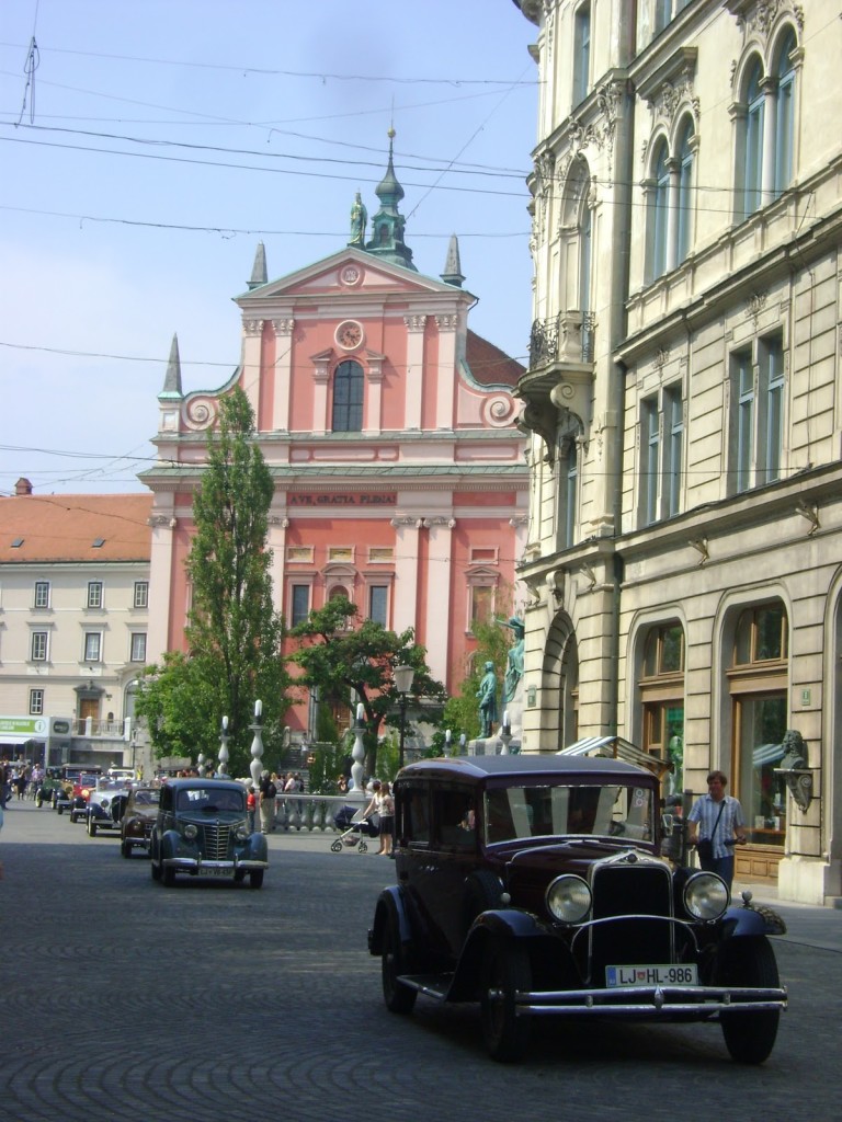 Auto antiguo Ljubljana Eslovenia 