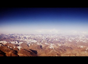 Vista de los Himalayas volando con IndiGo.