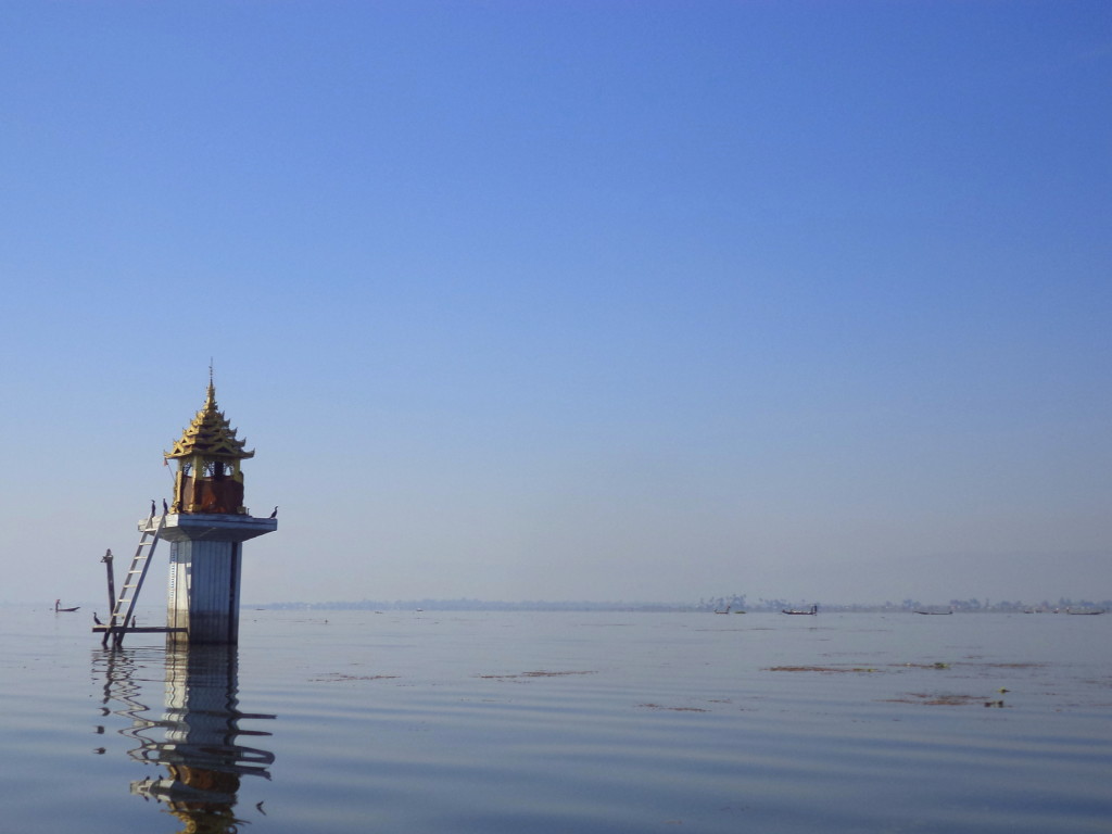 Minitemplo lago Inle Curiosidades de Myanmar
