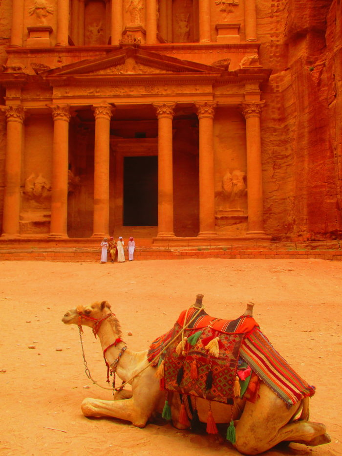 Petra camello Lugares famosos por dentro