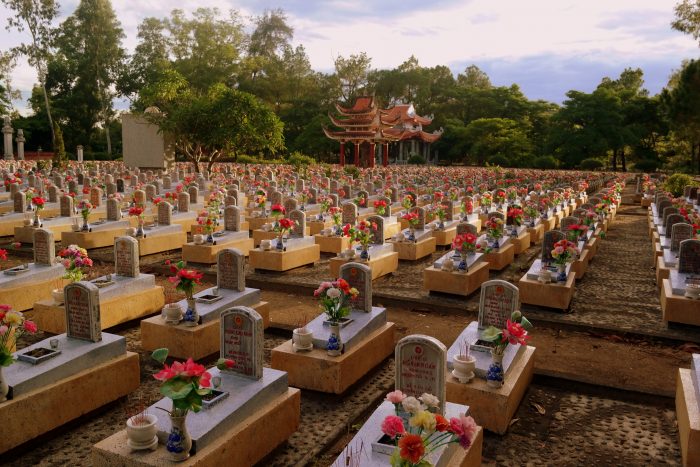Cementerio Truong Son Cementerio Viet Cong Cementerios alrededor del mundo